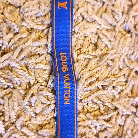 Louis Vuitton Ribbon 🎀 - Picture 1 of 4